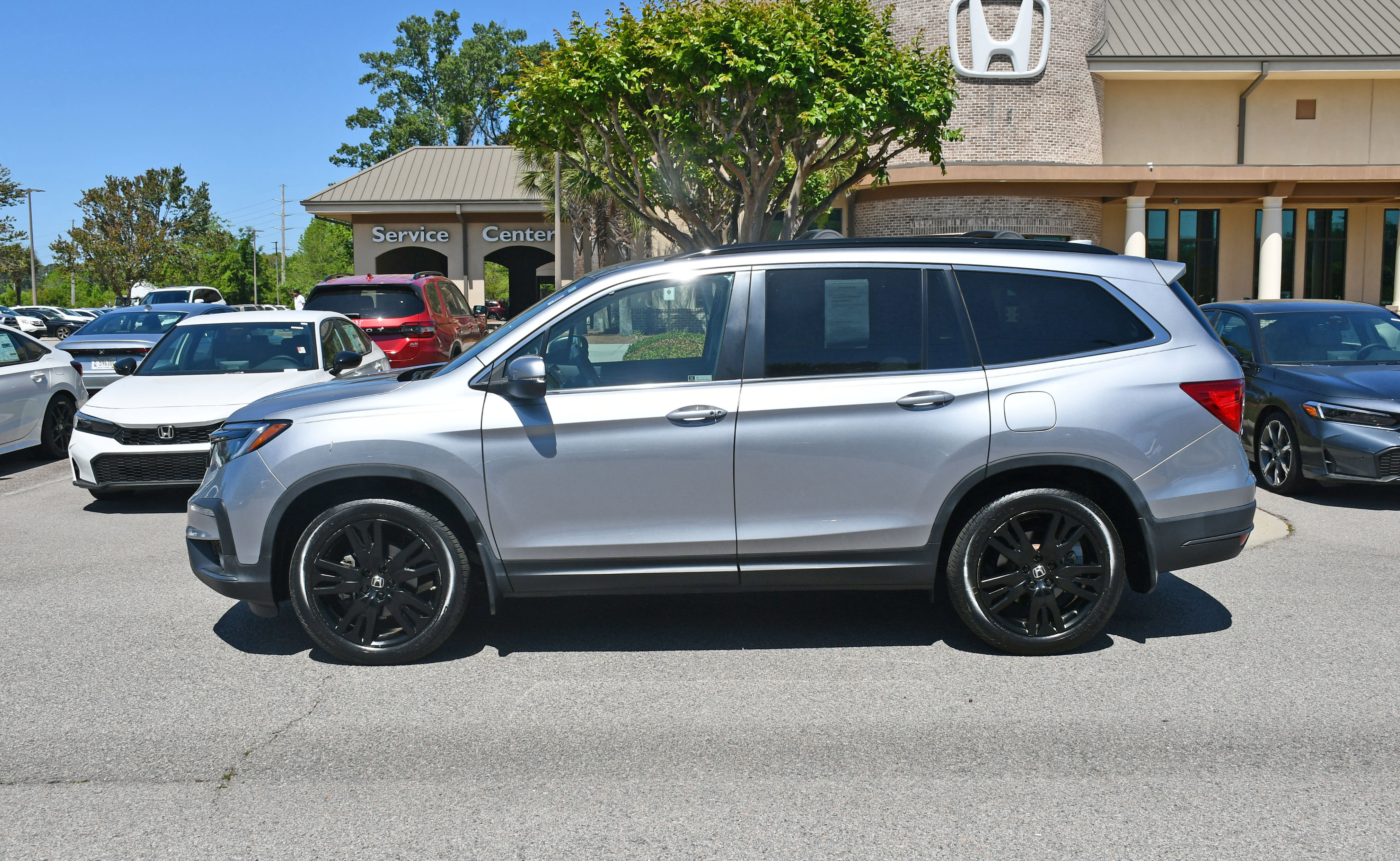 Used 2022 Honda Pilot Special Edition image 2