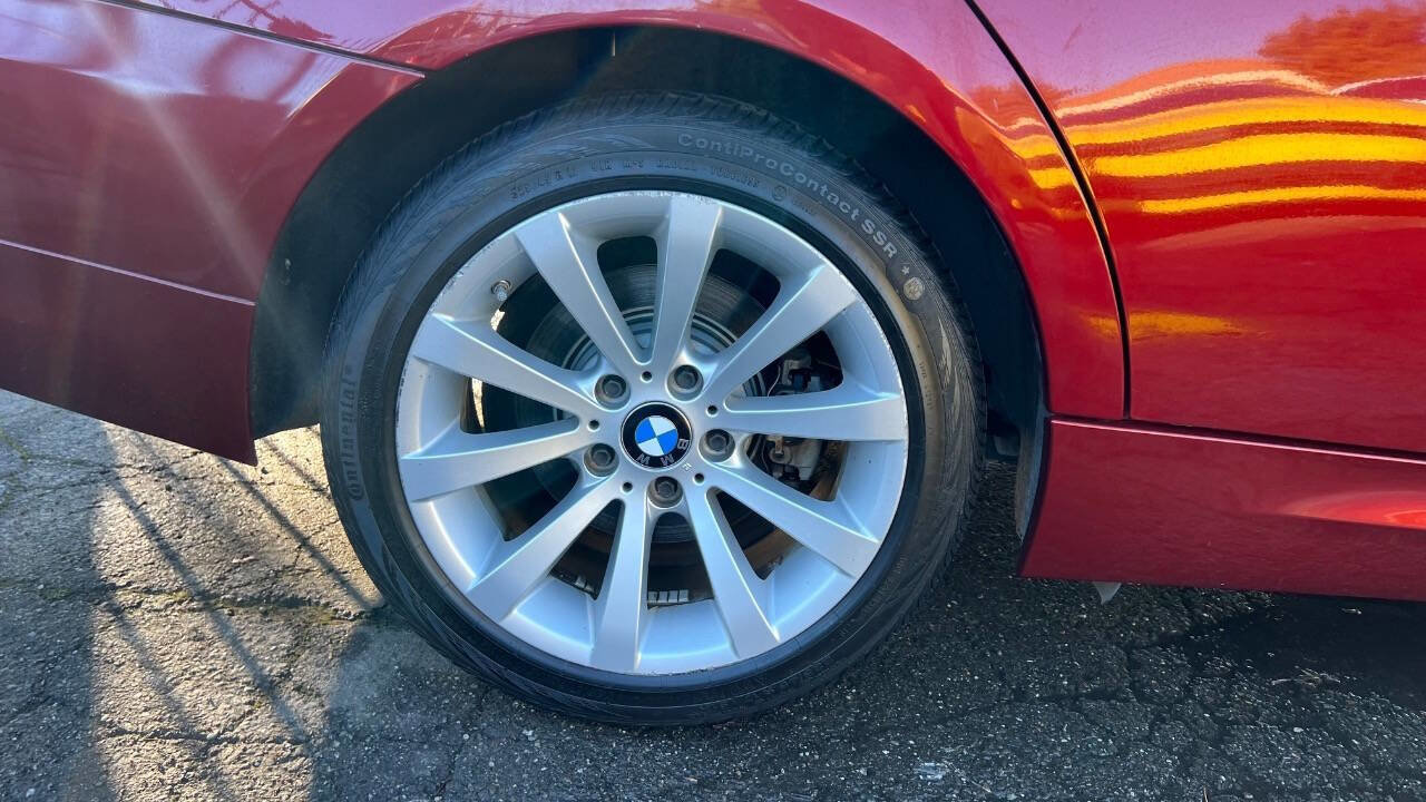 Used 2011 BMW 328i xDrive Sedan image 23