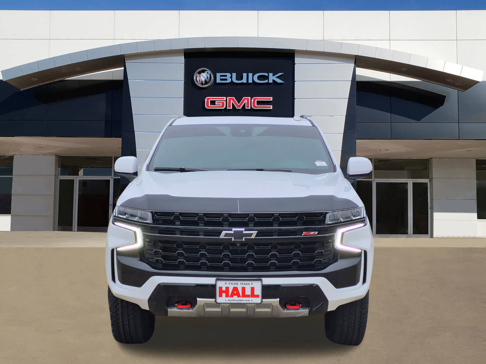 Used 2023 Chevrolet Tahoe Z71 w/ Luxury Package image 2