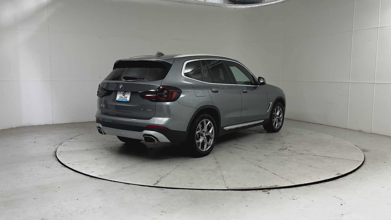 Used 2023 BMW X3 xDrive30i w/ Premium Package AWD/4WD image 4