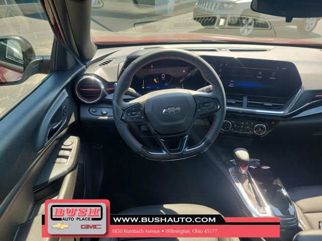 Used 2025 Chevrolet Trax RS w/ Sunroof Package image 10