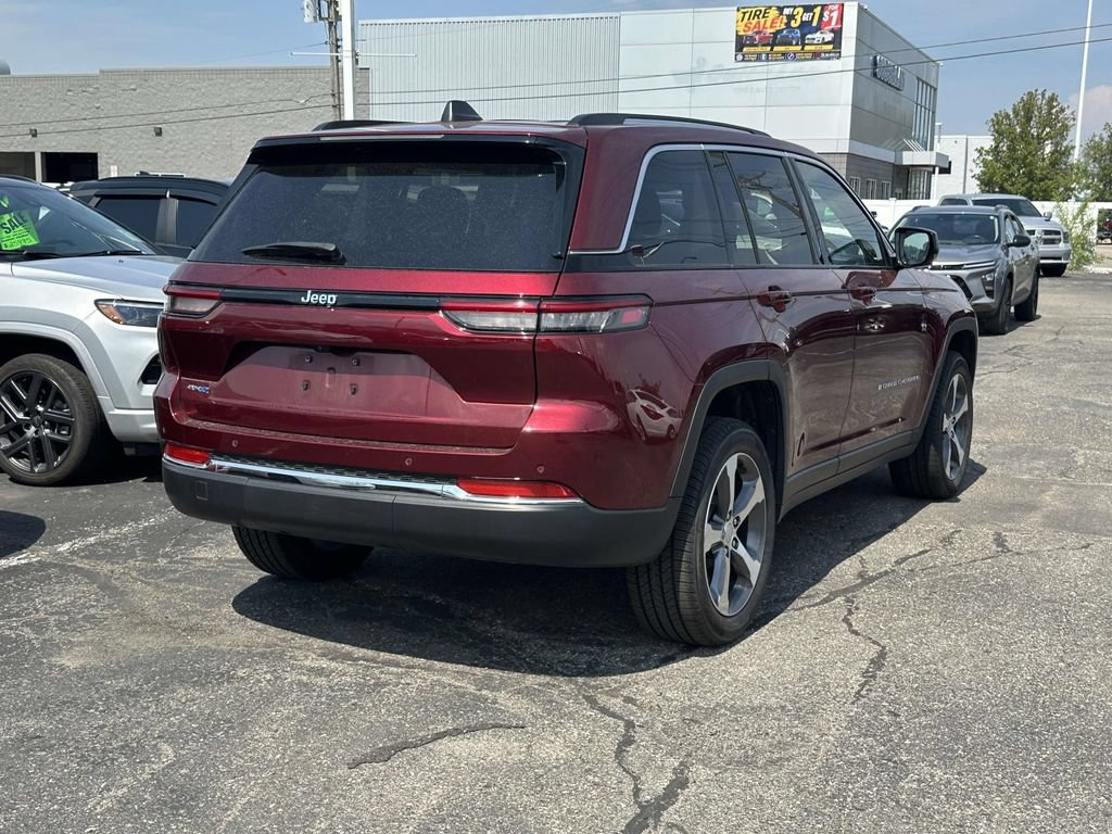 Used 2023 Jeep Grand Cherokee 4WD 4xe image 4