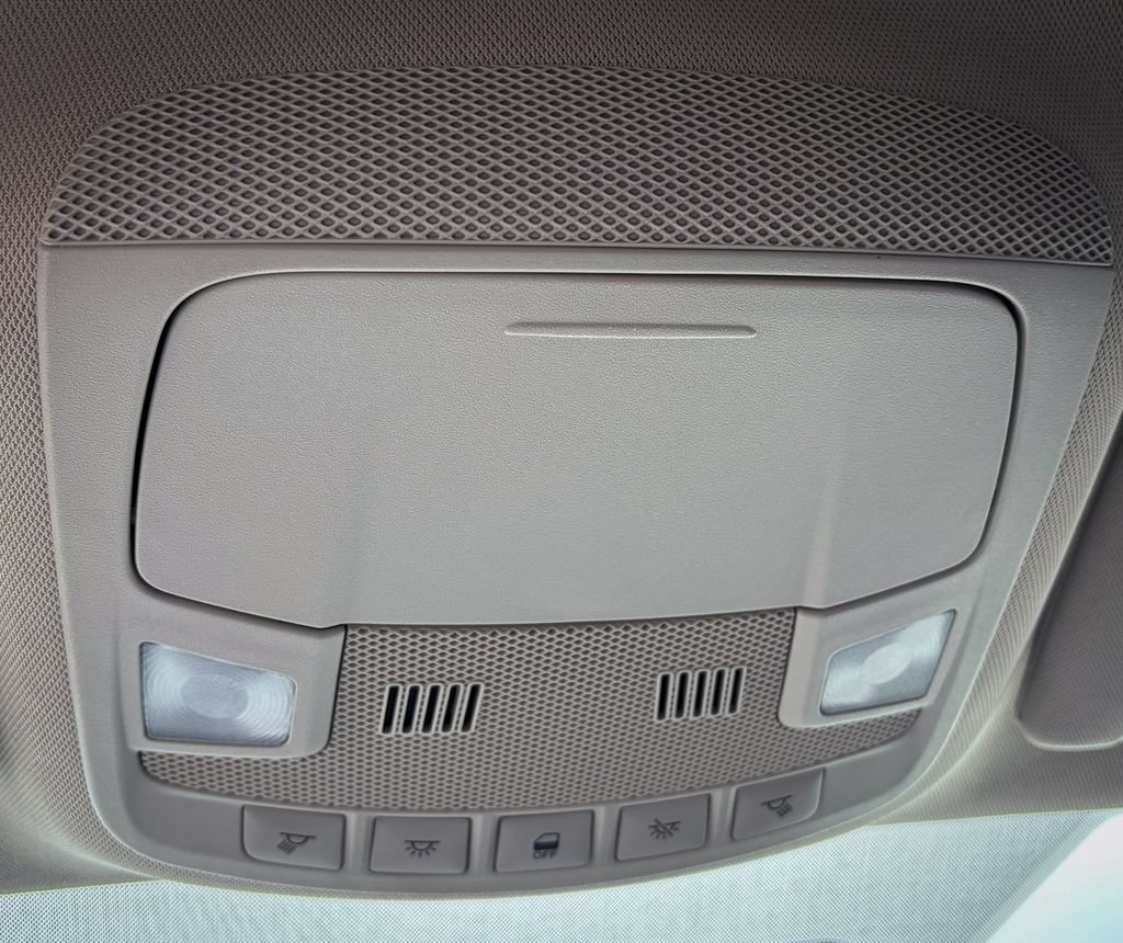 Used 2016 Ford Fusion SE FWD image 13