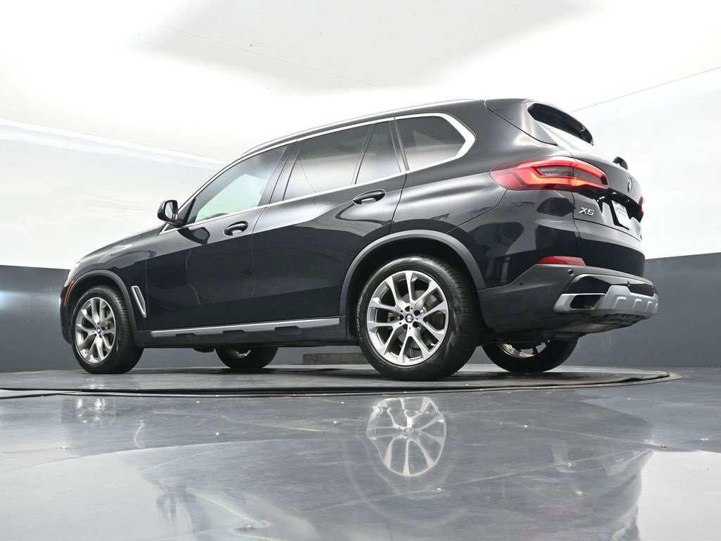 Used 2021 BMW X5 xDrive40i w/ Premium Package 2 image 41