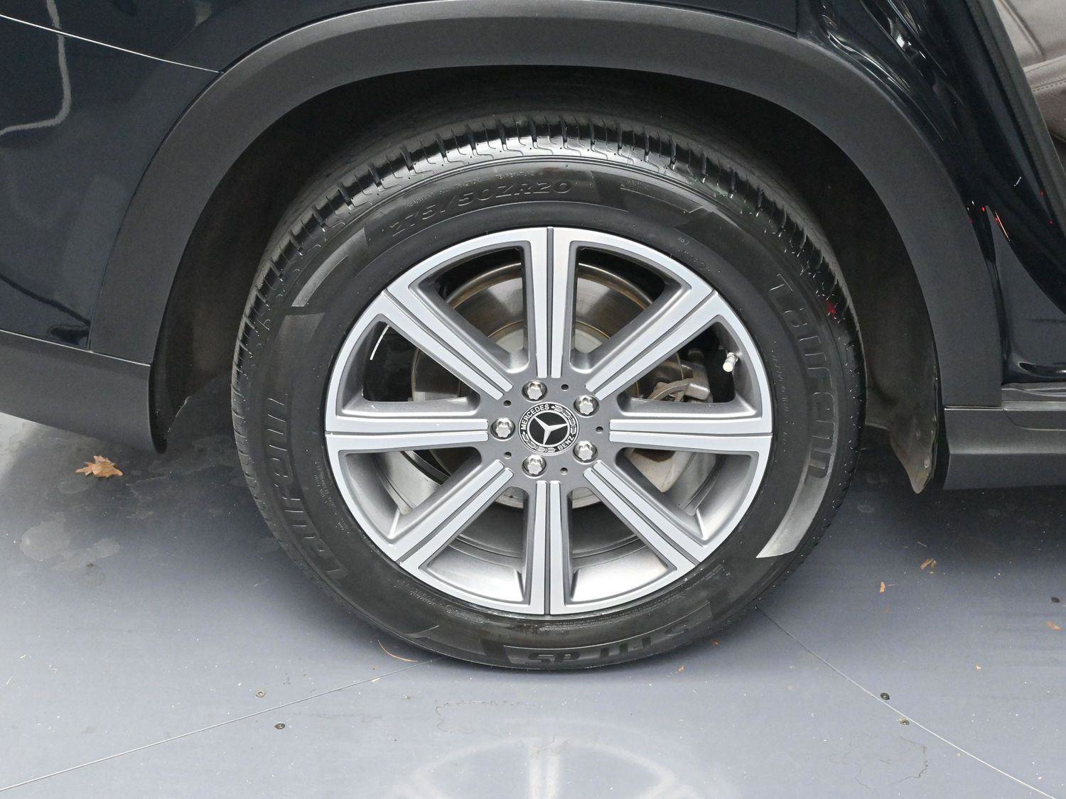 Used 2023 Mercedes-Benz GLS 450 4MATIC image 39