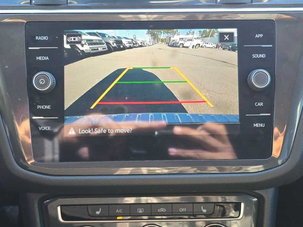 Used 2024 Volkswagen Tiguan Wolfsburg Edition image 20