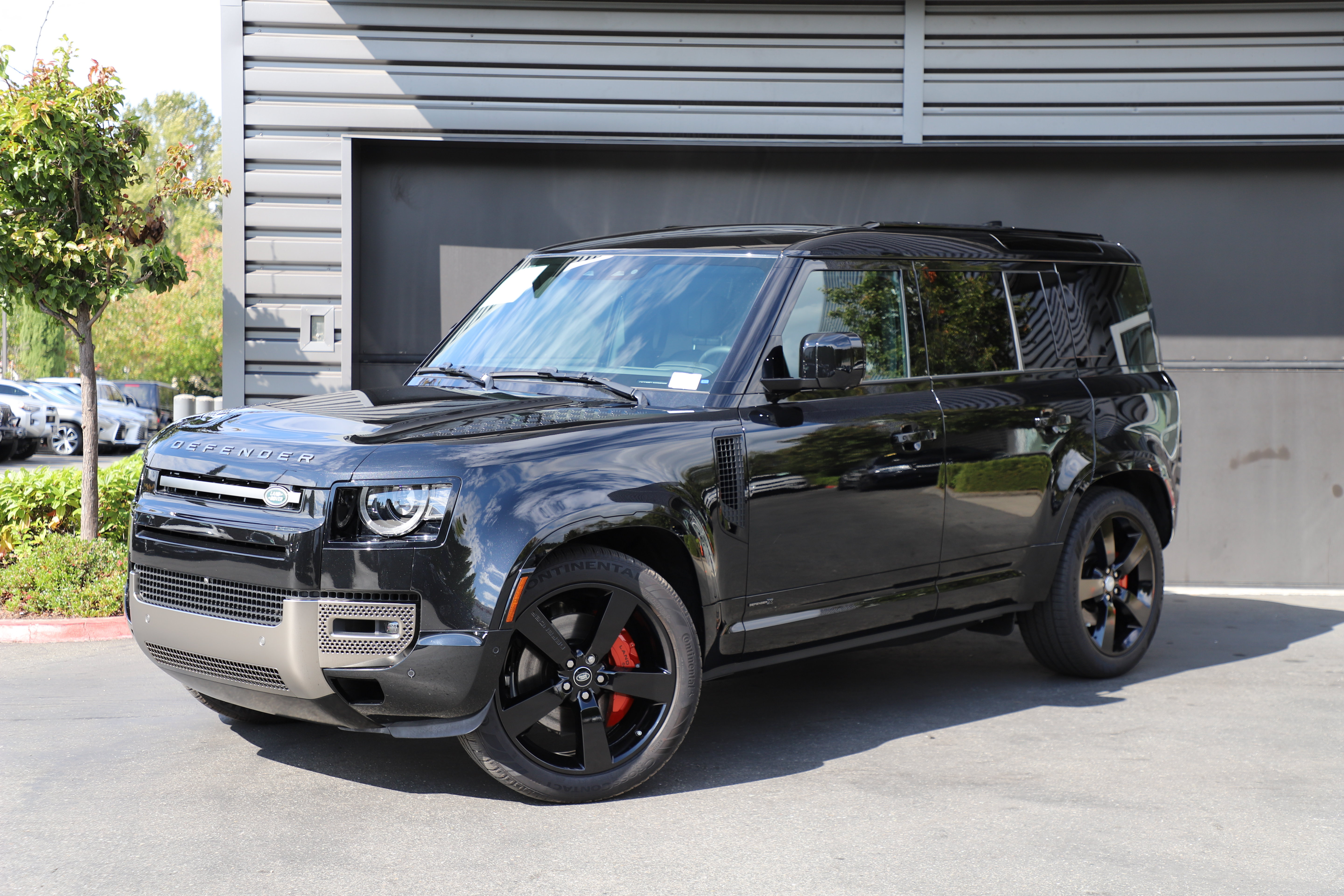 New 2025 Land Rover Defender 110 X AWD/4WD image 21