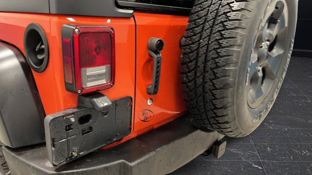 Used 2015 Jeep Wrangler Unlimited Sahara w/ Dual Top Group image 34