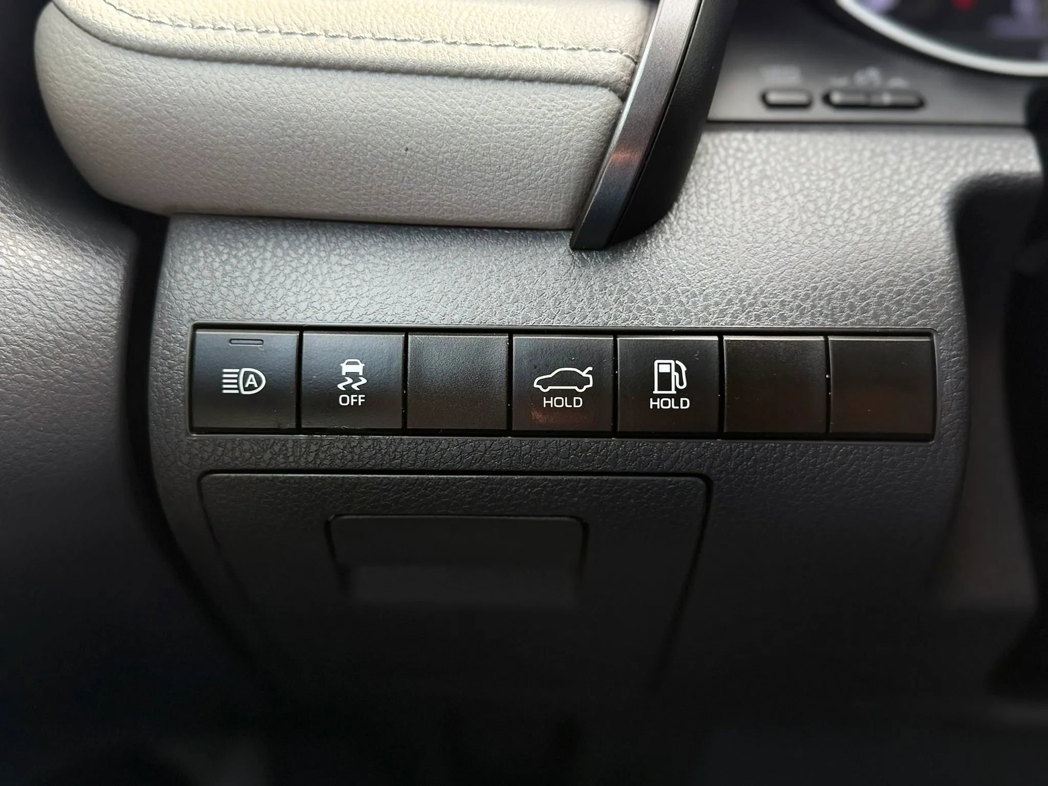 Used 2023 Toyota Camry LE image 20