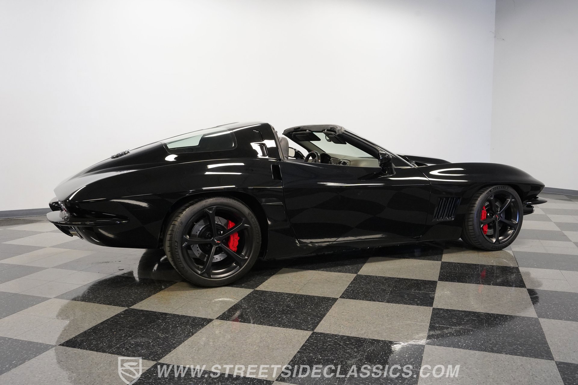 Used 2010 Chevrolet Corvette Grand Sport w/ Preferred Equipment Group image 14