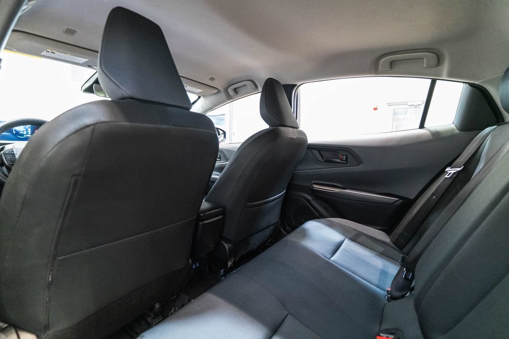 Used 2025 Toyota Prius LE FWD image 14