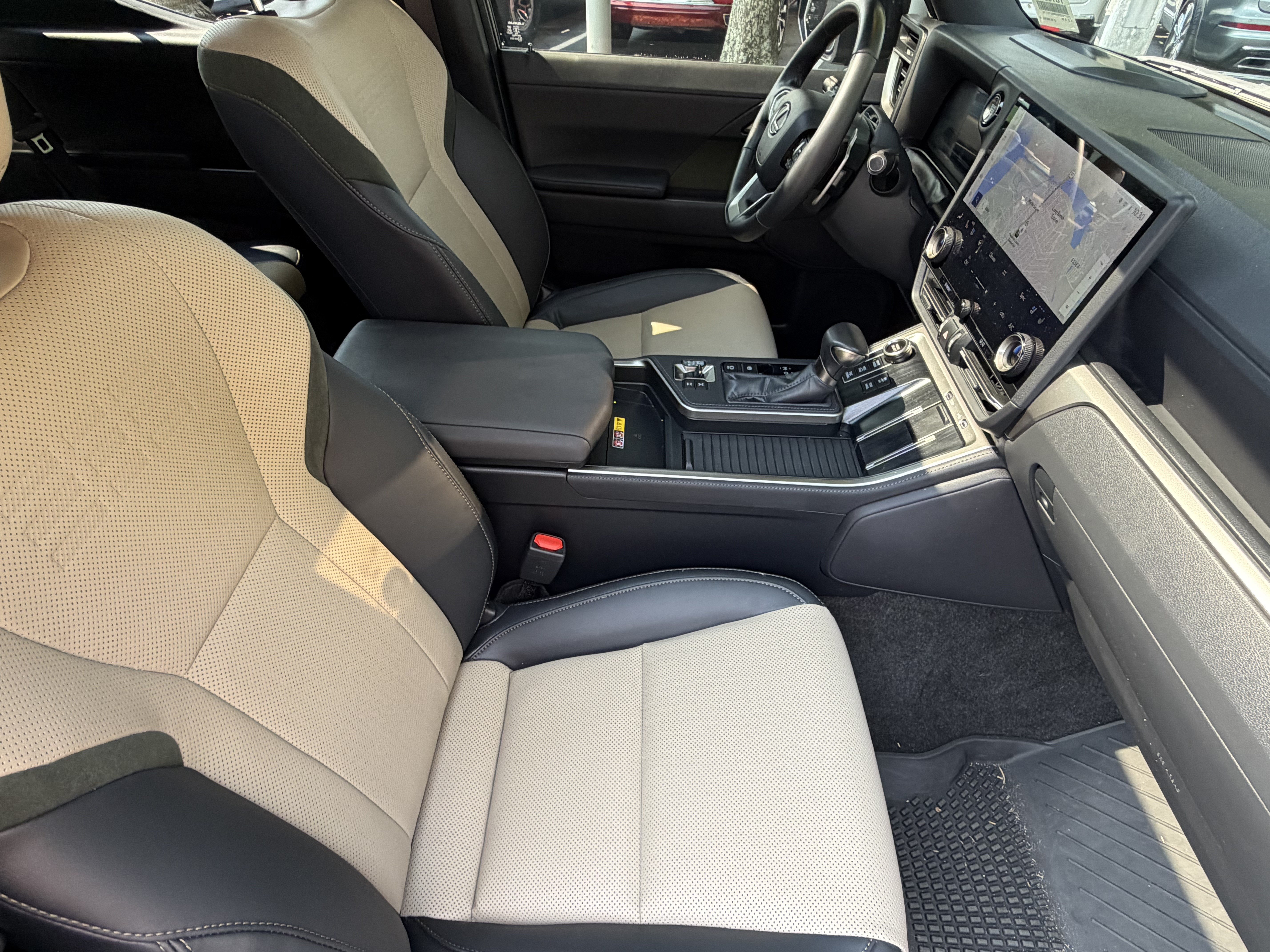 Certified 2025 Lexus GX 550 AWD/4WD image 43