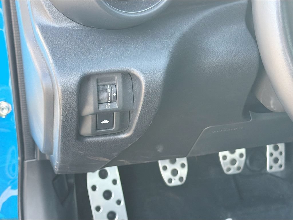 Used 2023 Toyota GR86 Premium w/ ALL Weather Mat Package (TMS) RWD image 10