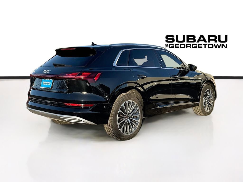 Used 2019 Audi e-tron Prestige w/ Prestige Package image 8