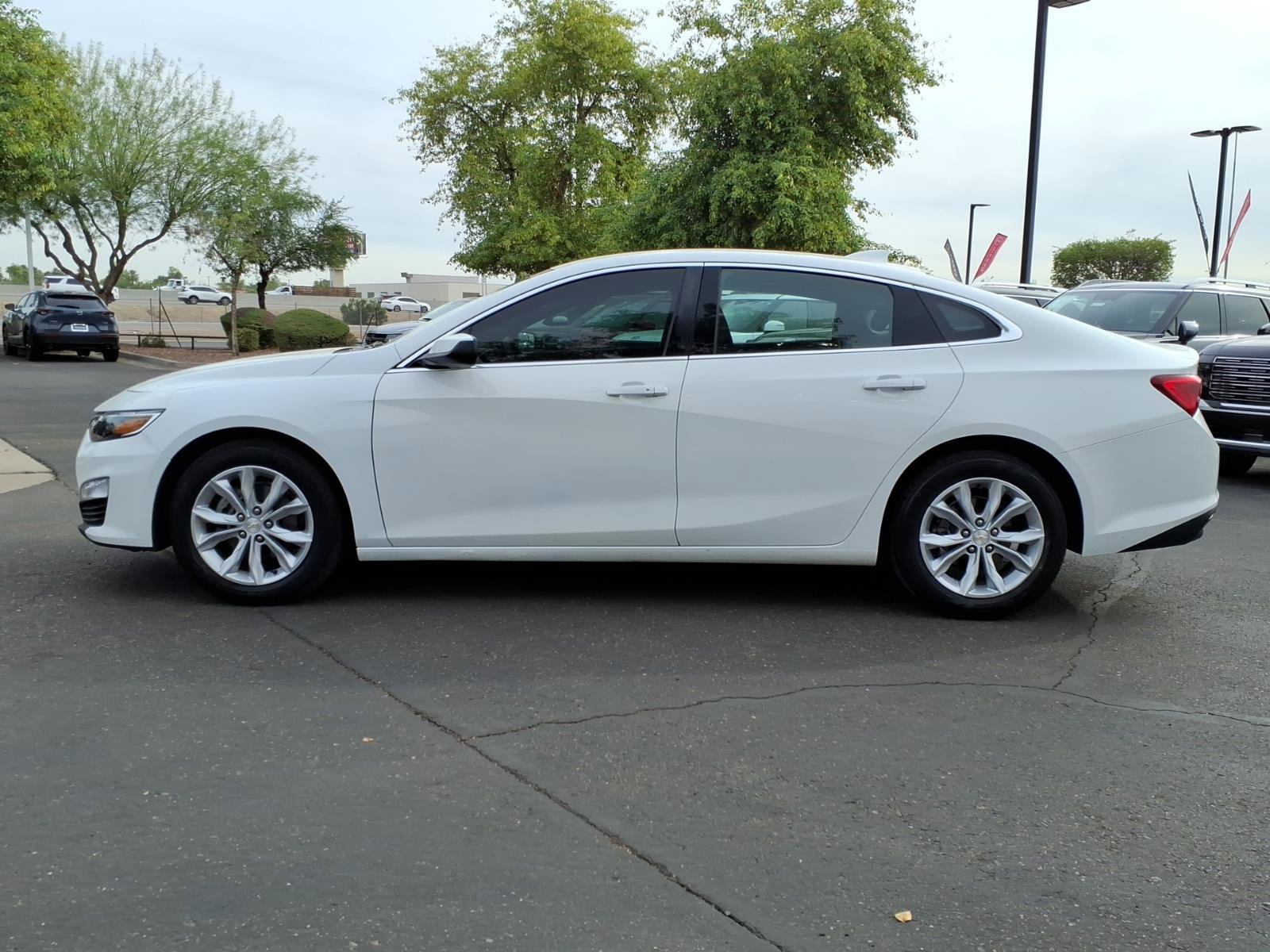 Used 2023 Chevrolet Malibu LT FWD image 2