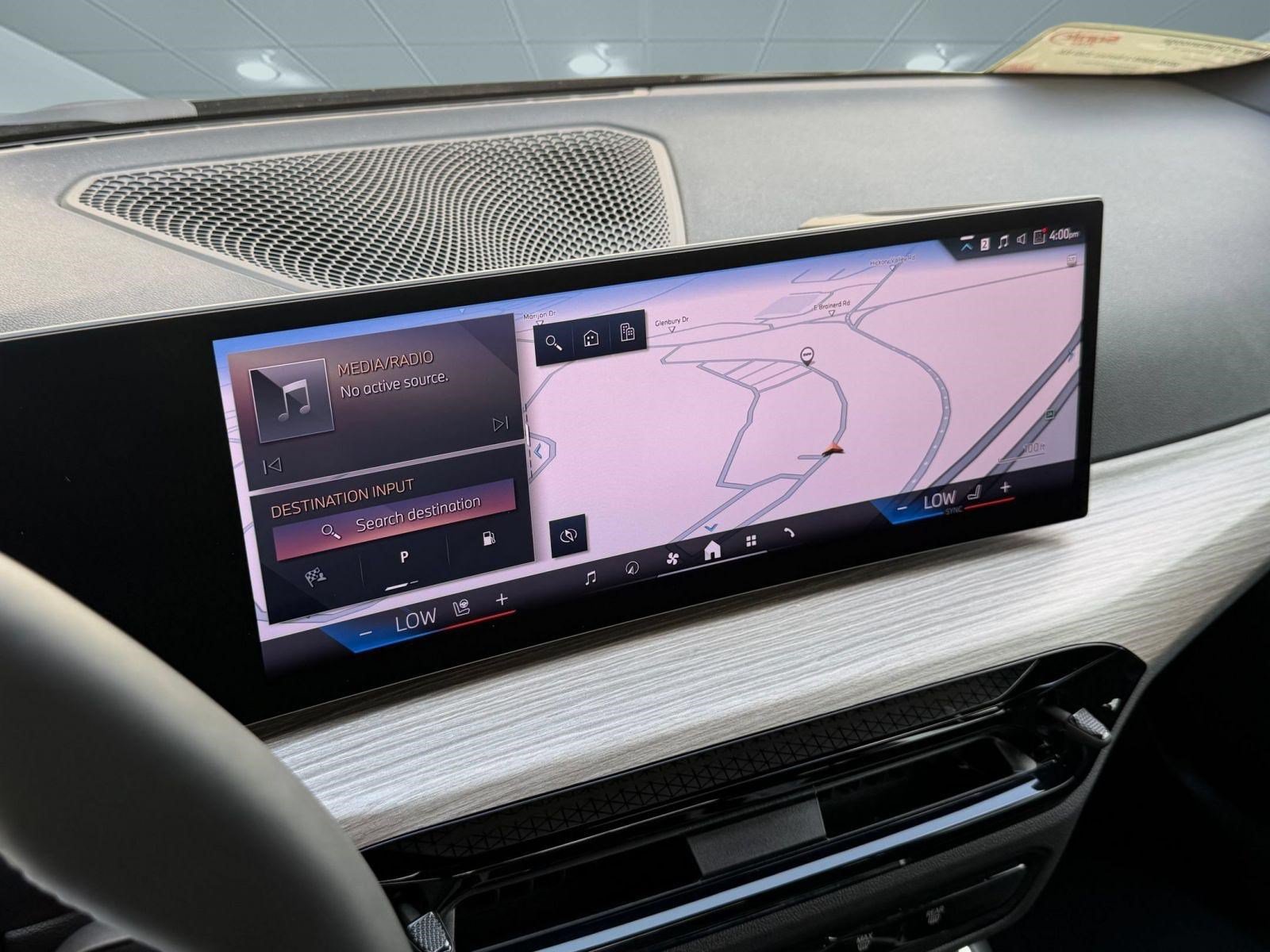Used 2026 BMW 330i Sedan RWD image 18