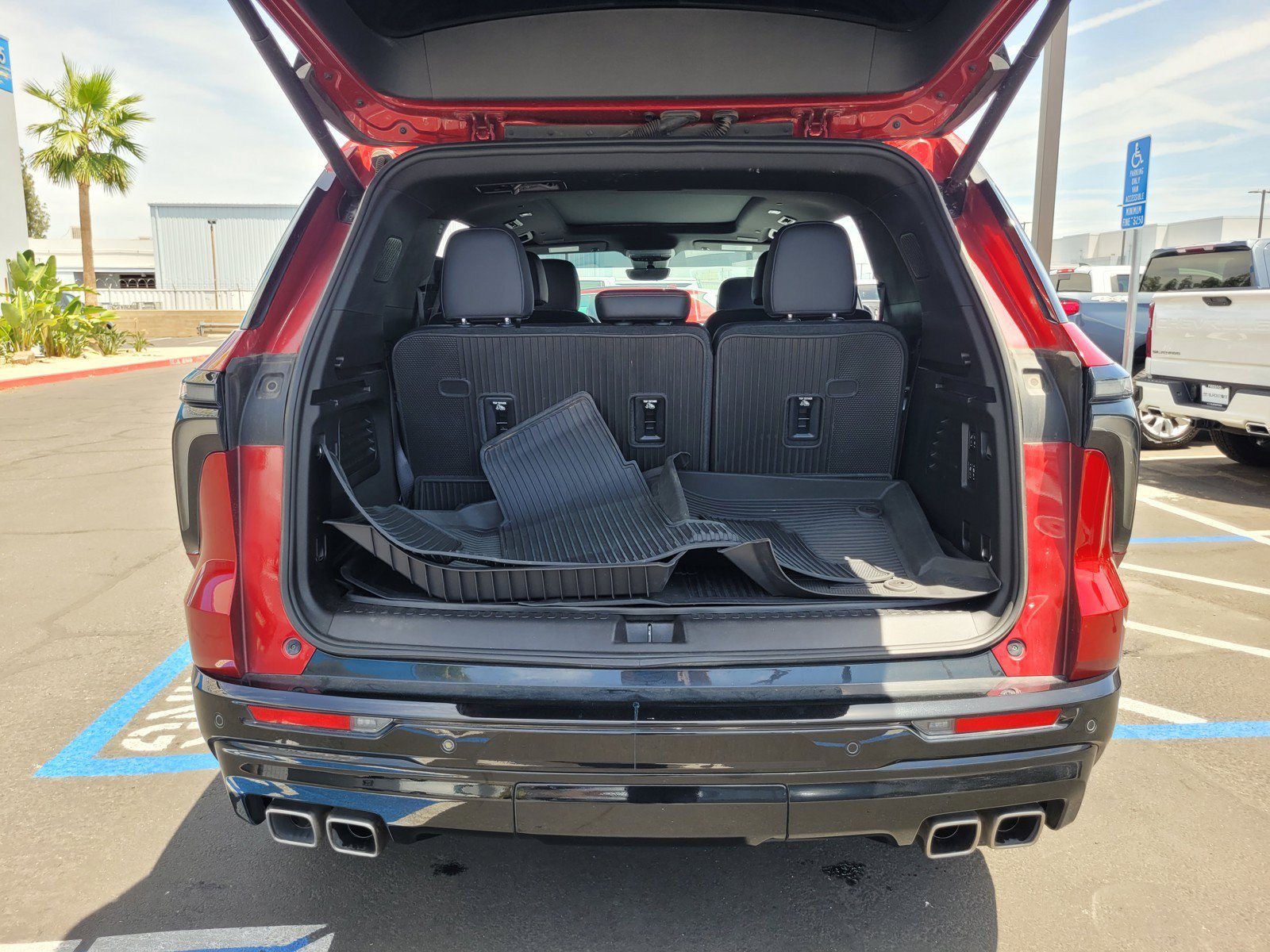 Used 2024 Chevrolet Traverse RS w/ LPO, Floor Liner Package AWD/4WD image 28