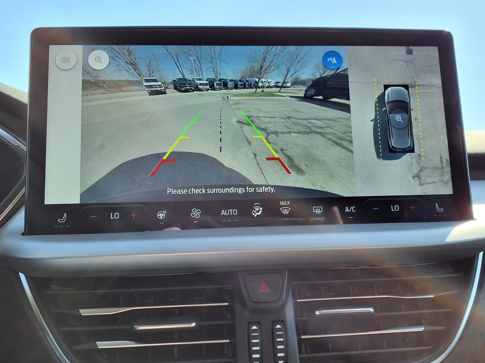 Certified 2023 Ford Escape Platinum w/ Class II Trailer Tow Package image 21