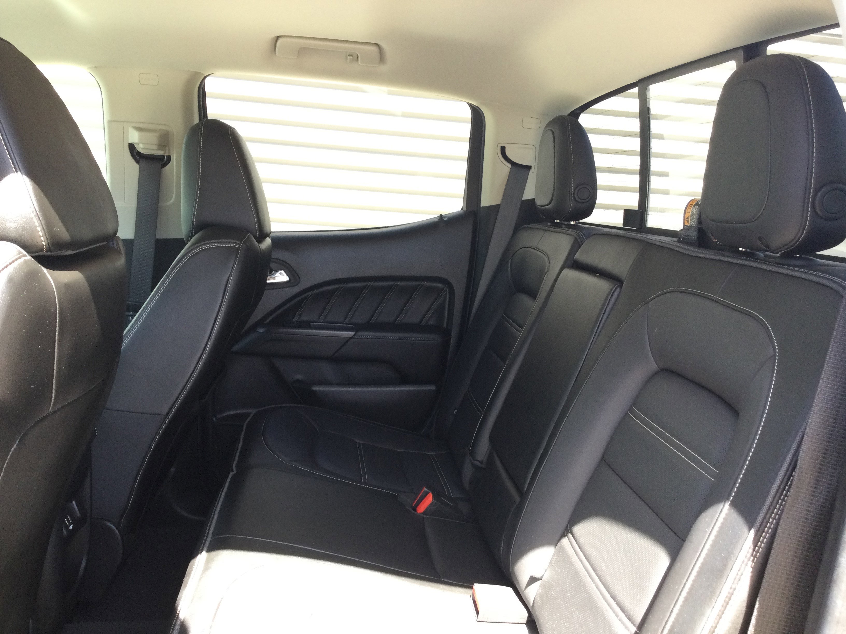 Used 2022 GMC Canyon Denali image 6