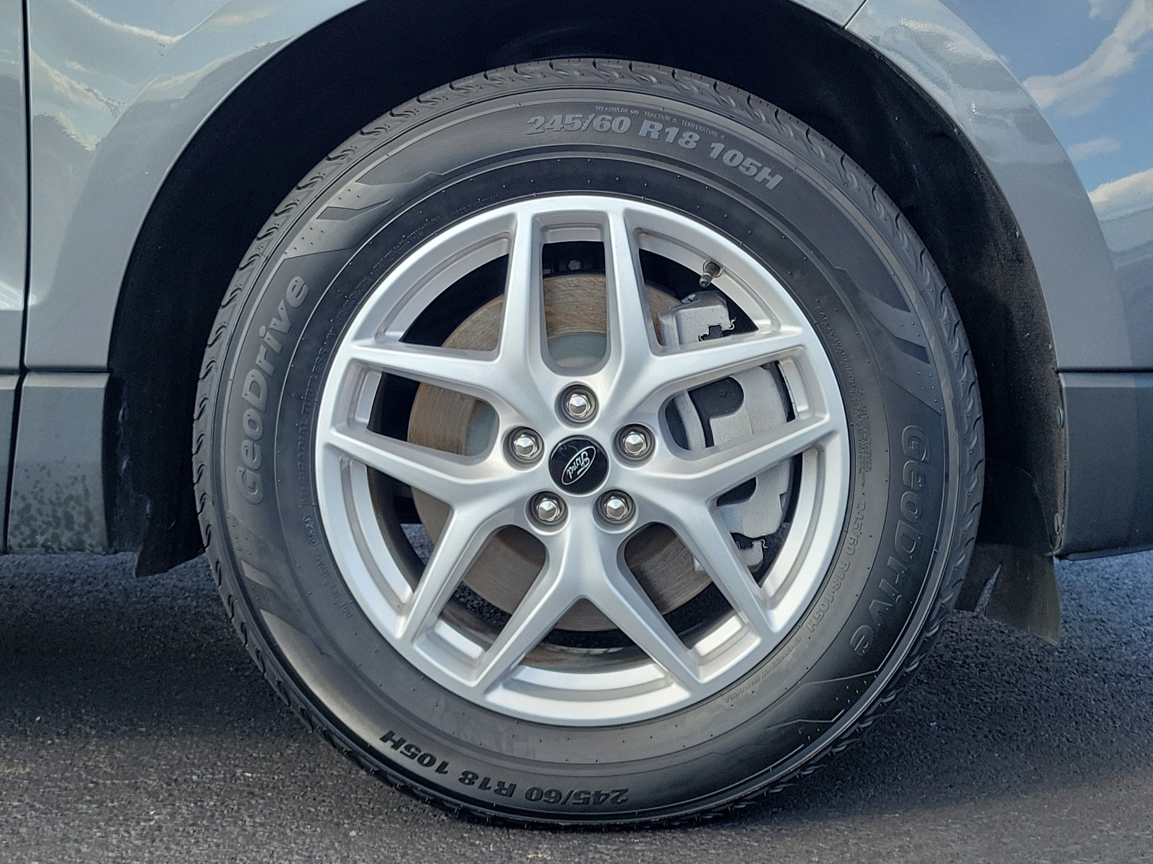 Used 2024 Ford Edge SEL AWD/4WD image 5