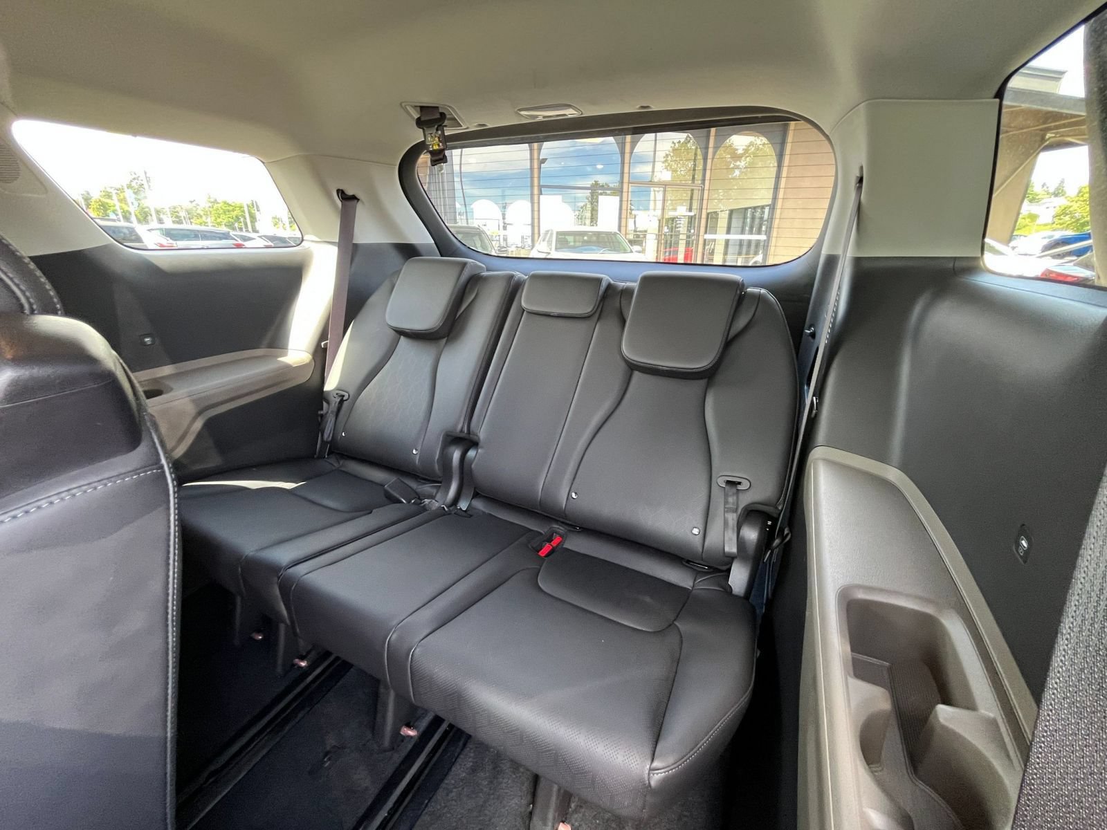 Used 2026 Kia Carnival FWD image 31