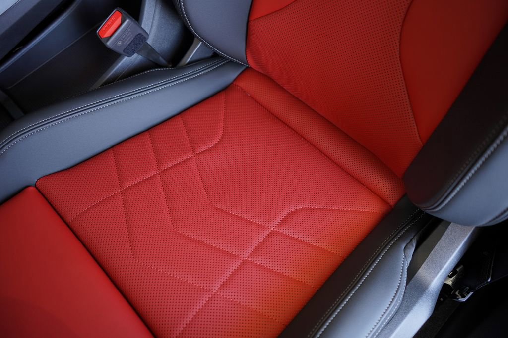 Used 2025 BMW X1 xDrive28i w/ Convenience Package image 11