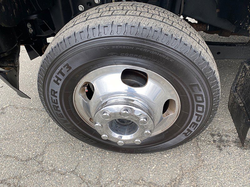 Used 2022 Ford F350 XL w/ Power Equipment Group image 17