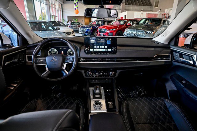 Used 2023 Mitsubishi Outlander SEL 40th Anniversary image 33