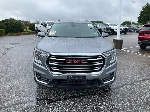 Used 2024 GMC Terrain SLT AWD/4WD image 2