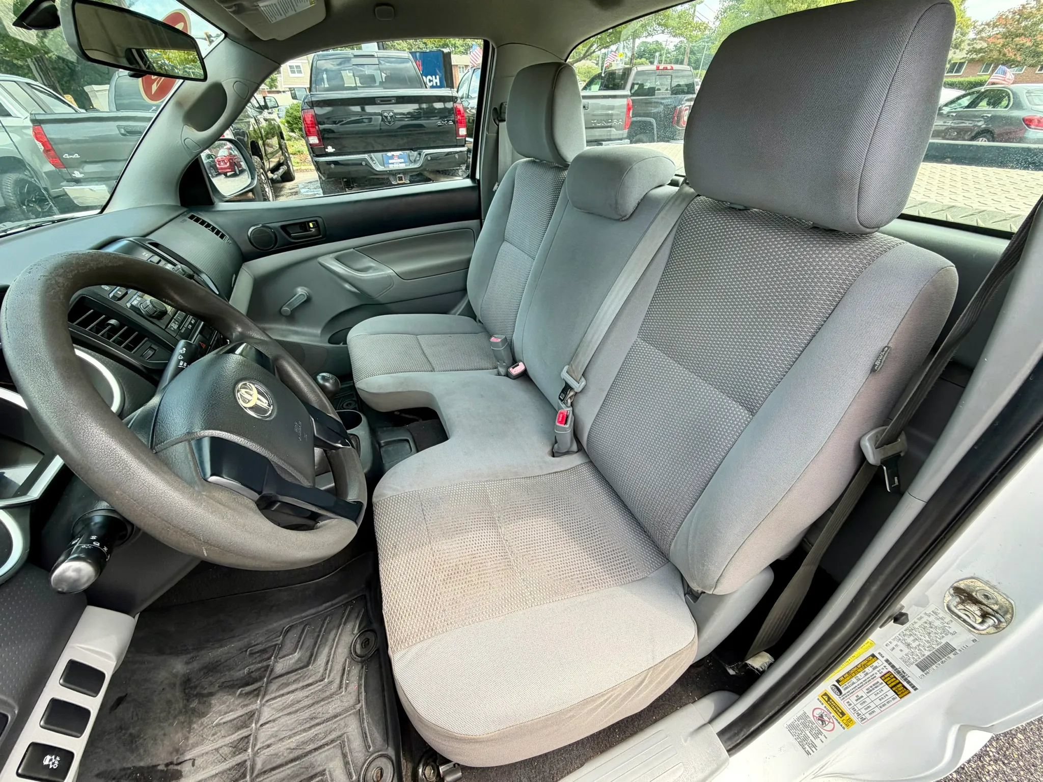 Used 2012 Toyota Tacoma 2WD Regular Cab image 8