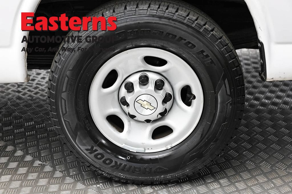 Used 2021 Chevrolet Express 3500 w/ Driver Convenience Package RWD image 8