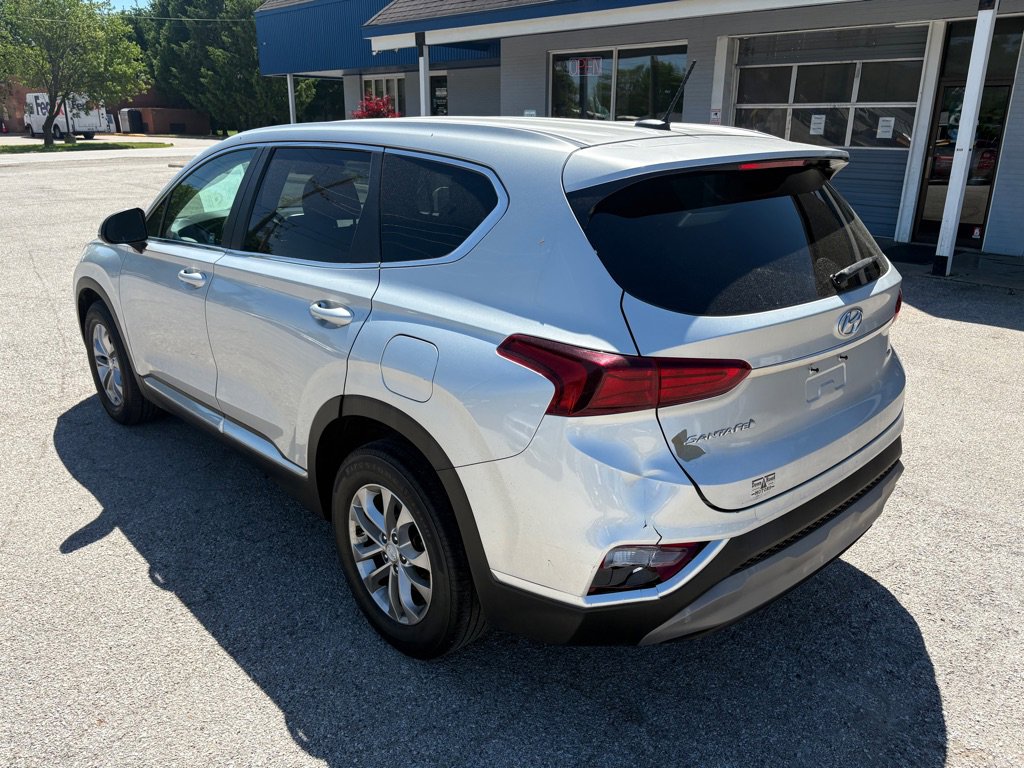Used 2019 Hyundai Santa Fe SE AWD/4WD image 6