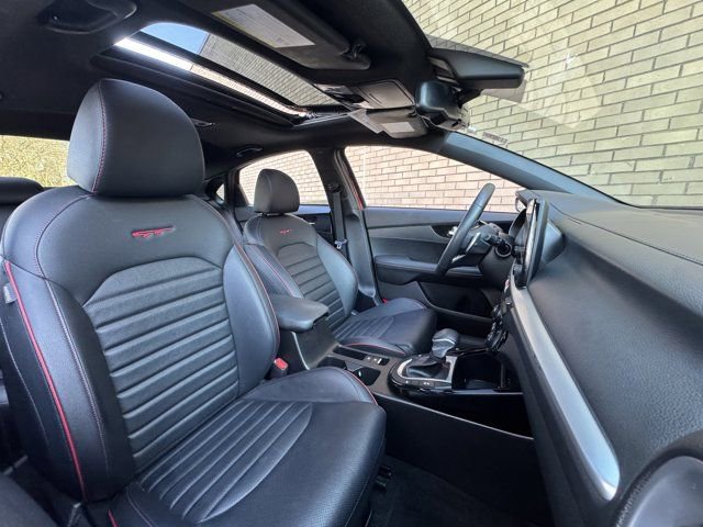 Used 2023 Kia Forte GT w/ GT2 Package image 13