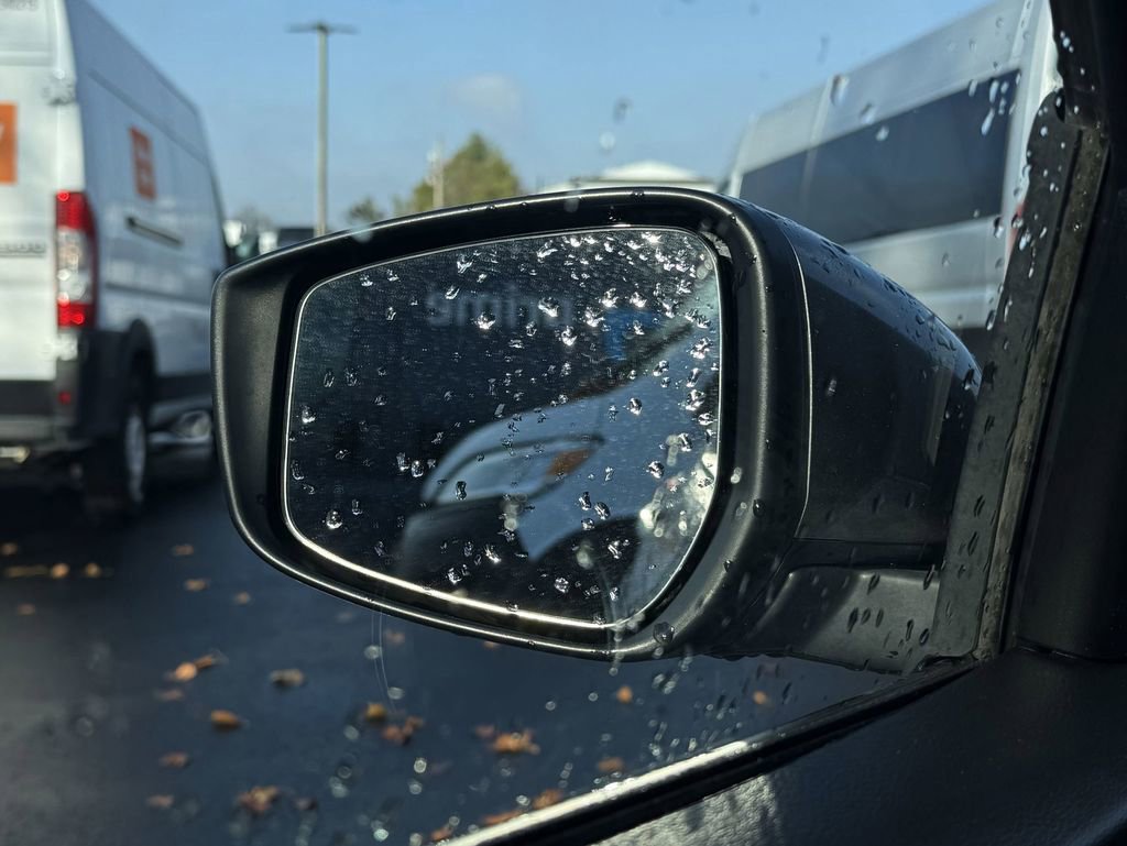 Used 2024 Nissan Kicks SV image 15