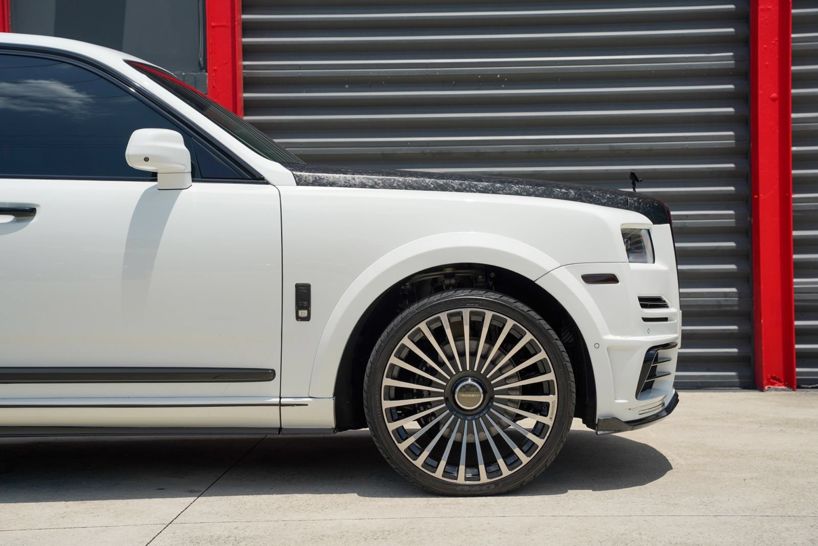 Used 2019 Rolls-Royce Cullinan AWD/4WD image 17