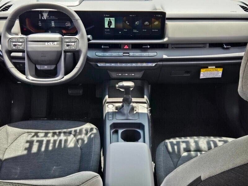 New 2027 Kia Seltos LX FWD image 8