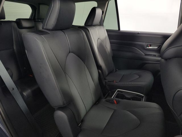 Used 2024 Toyota Grand Highlander FWD image 17