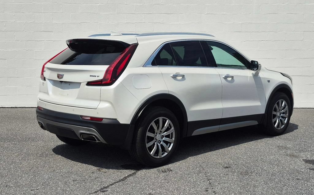Used 2022 Cadillac XT4 Premium Luxury w/ Technology Package AWD/4WD image 26