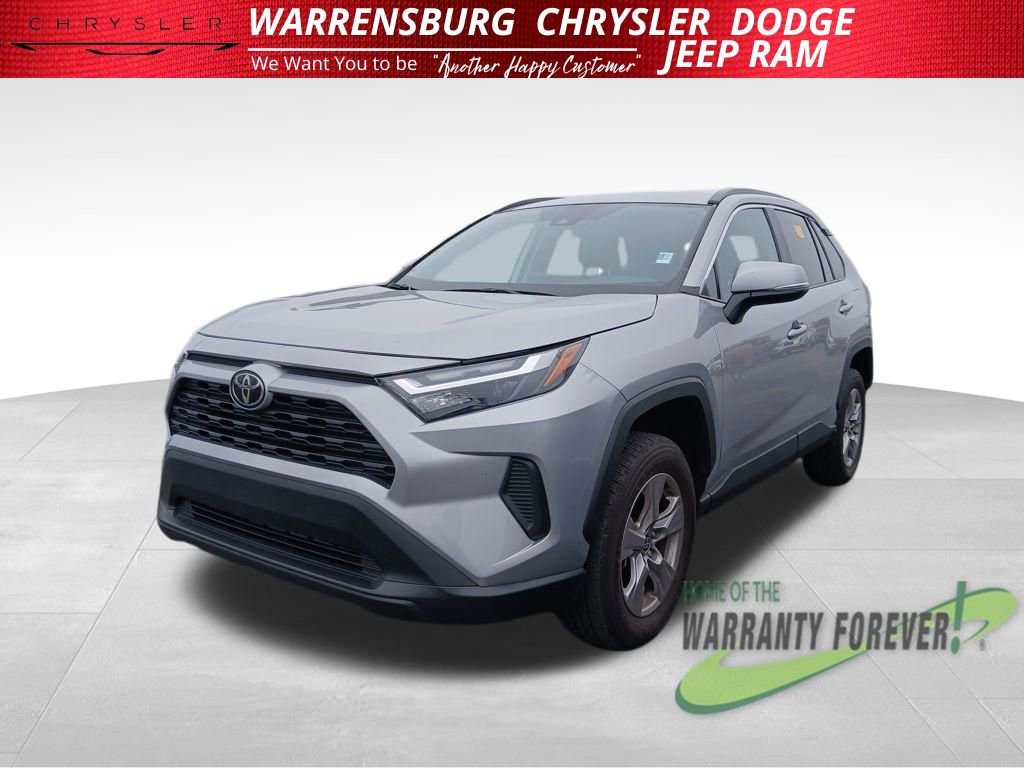 Used 2025 Toyota RAV4 XLE image 8