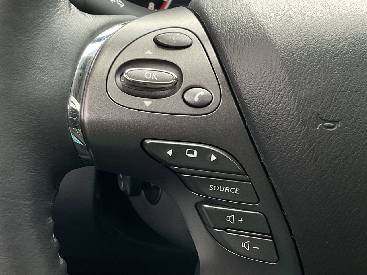 Used 2023 Nissan Murano Platinum w/ Cargo Package image 24