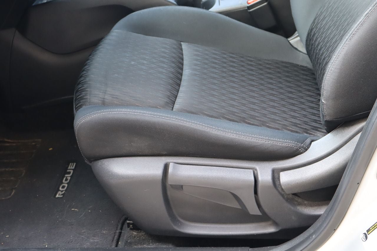 Used 2018 Nissan Rogue S FWD image 14