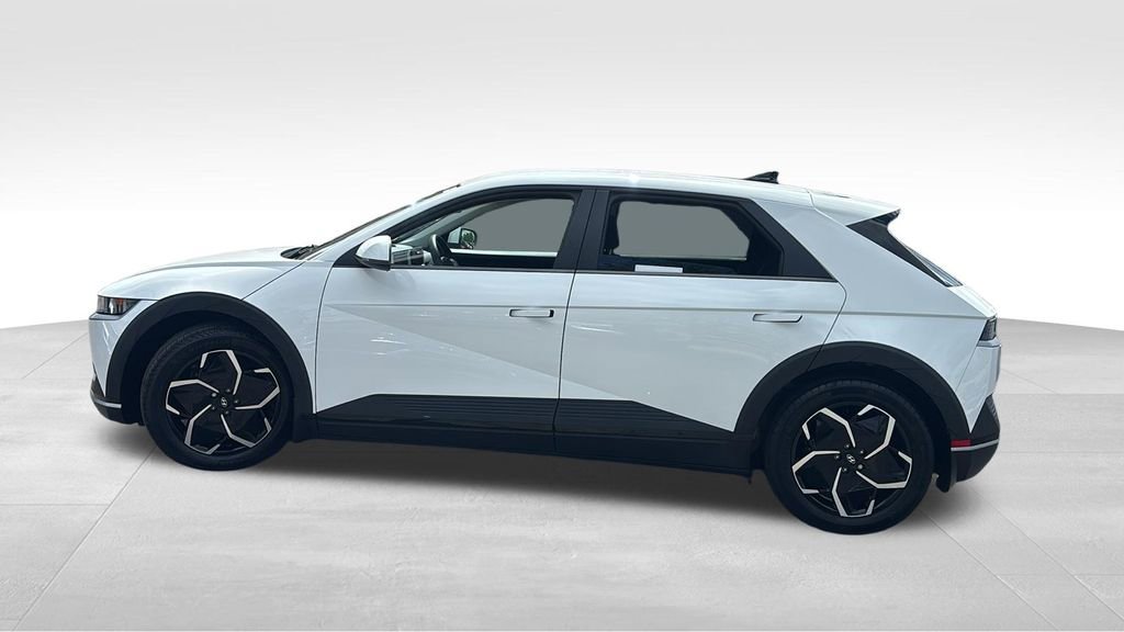 Used 2024 Hyundai Ioniq 5 SE RWD image 4