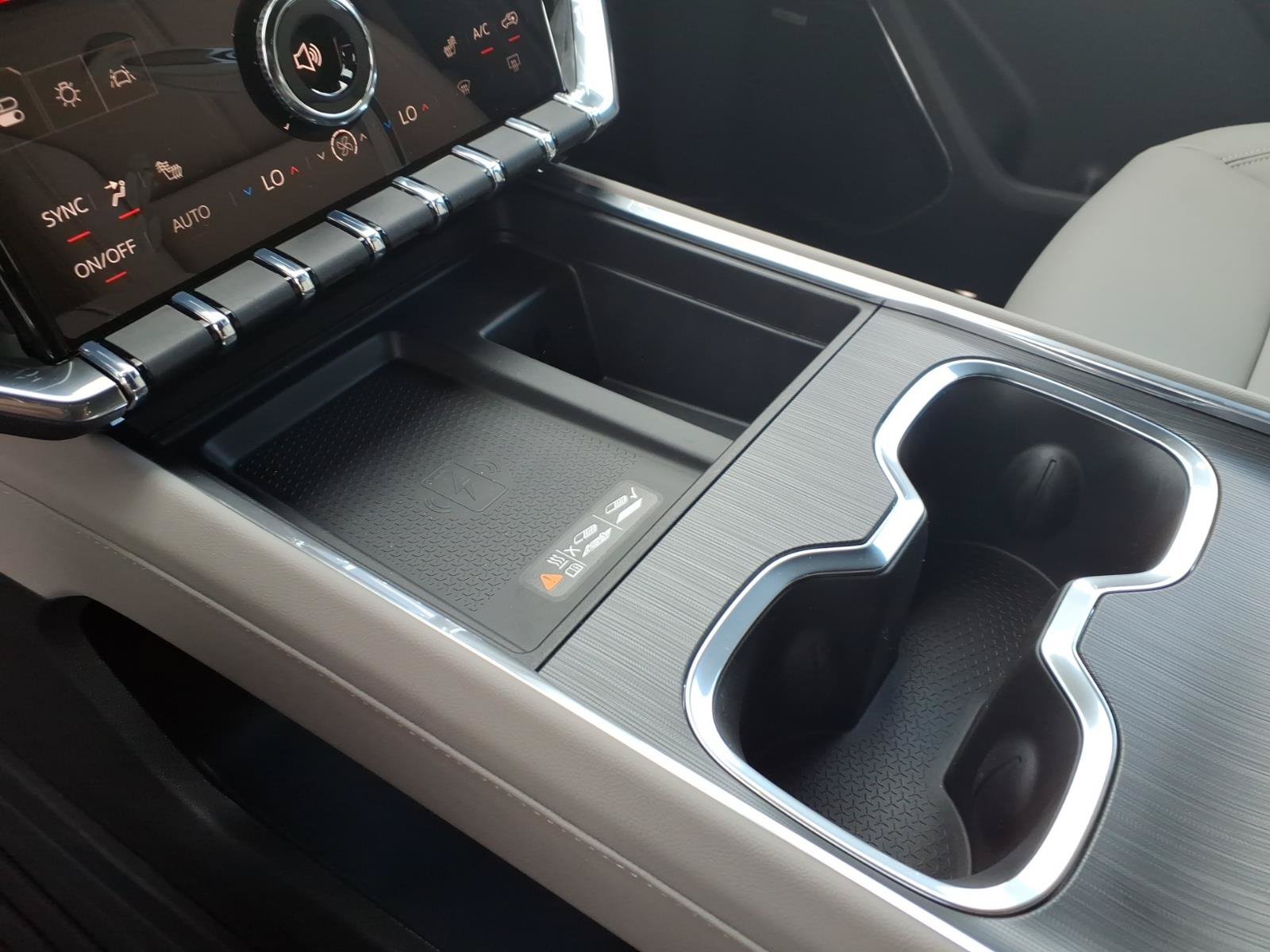 New 2026 GMC Acadia Elevation w/ Elevation Premium Package FWD image 16