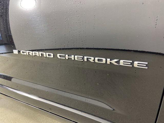 Used 2022 Jeep Grand Cherokee L Overland w/ Luxury Tech Group IV image 15