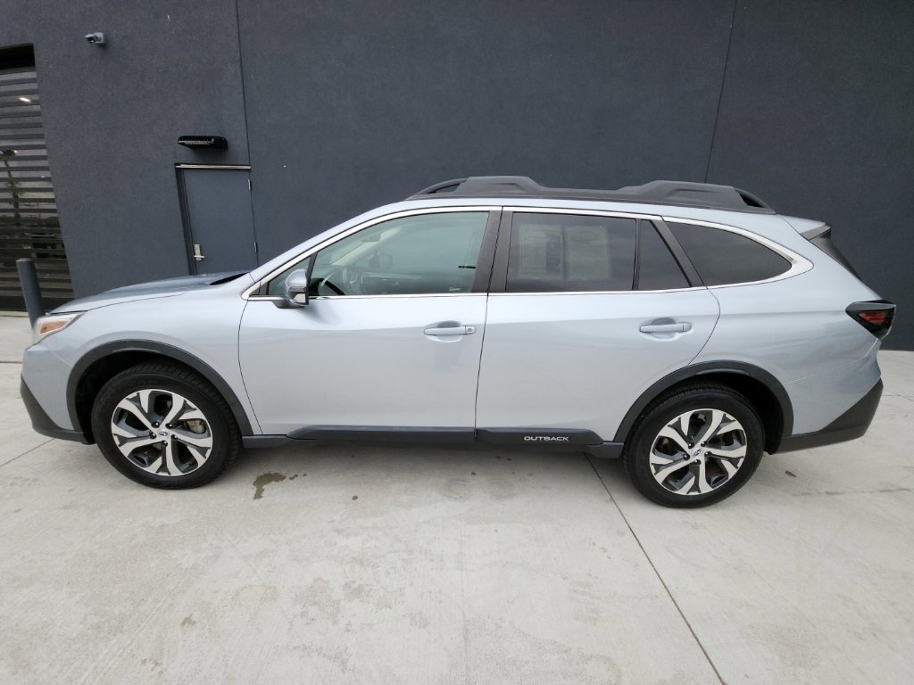 Used 2022 Subaru Outback Limited image 8