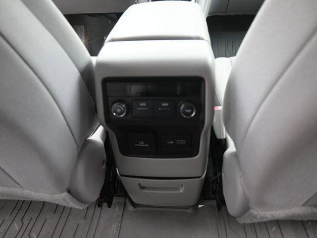 Used 2020 GMC Acadia SLE w/ Driver Convenience Package image 24