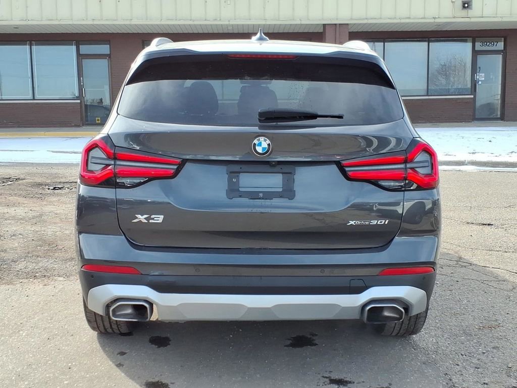 Used 2024 BMW X3 xDrive30i AWD/4WD image 4