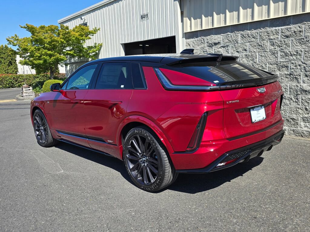 New 2026 Cadillac Lyriq V image 4