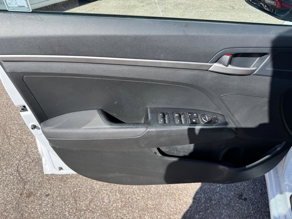 Used 2018 Hyundai Elantra SE image 20