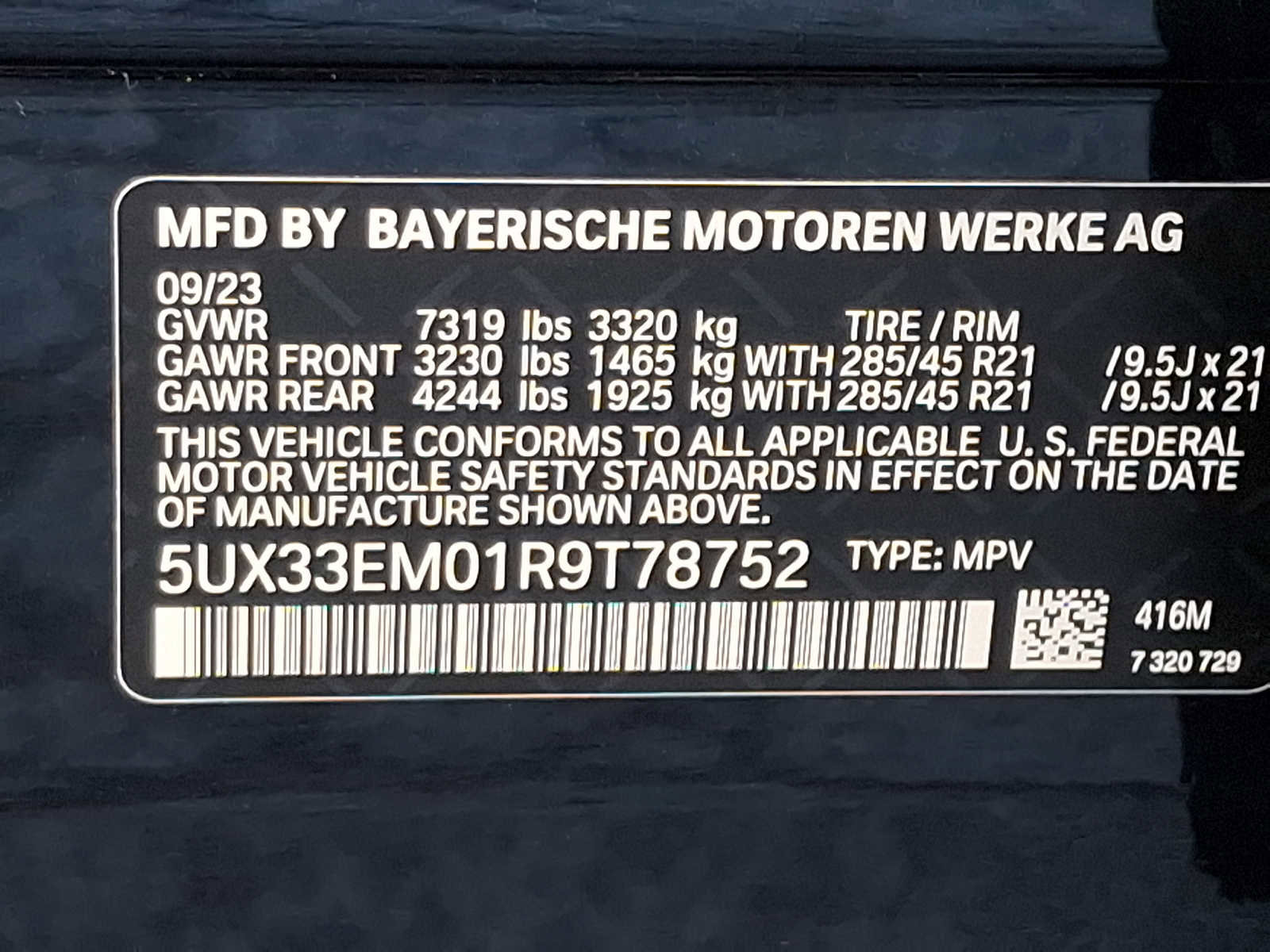 Used 2024 BMW X7 M60i w/ Climate Comfort Package image 27